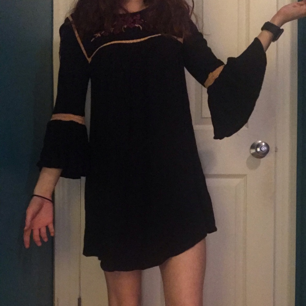Bell sleeve dress